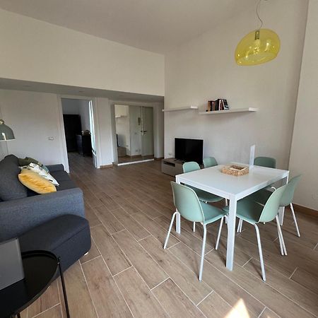 New Apartment With Balcony, Isola Bosco Verticale Milano Eksteriør billede